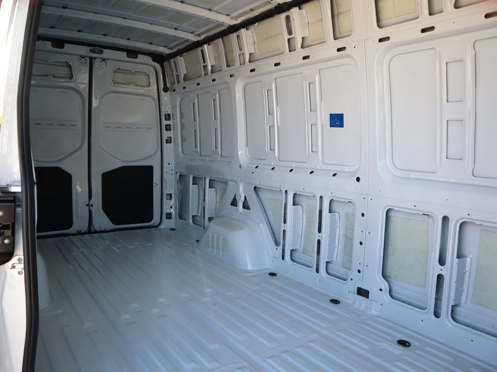 Used 2025 Mercedes-Benz Sprinter 2500 image 27