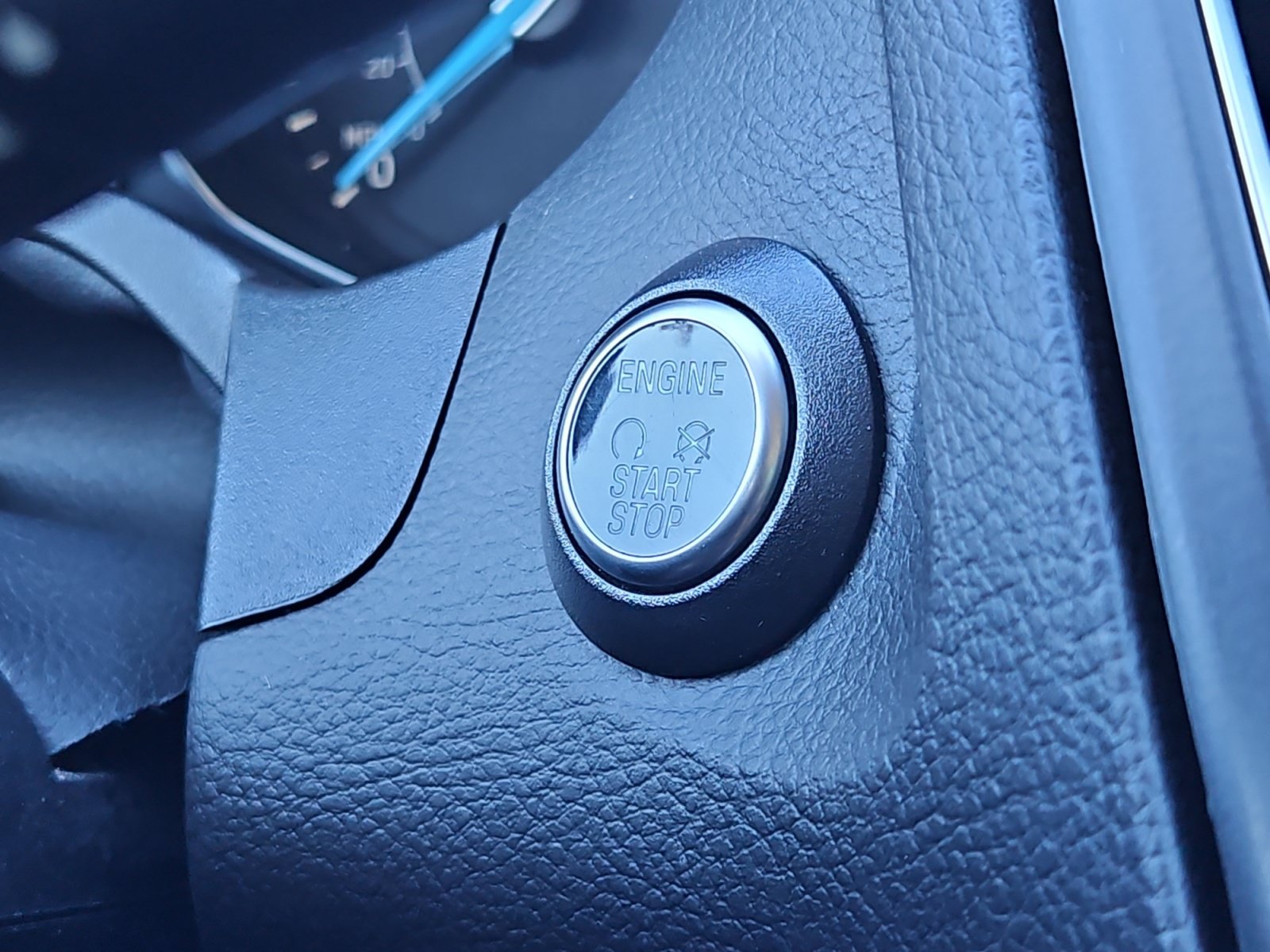 Used 2017 Ford Focus Titanium FWD image 21