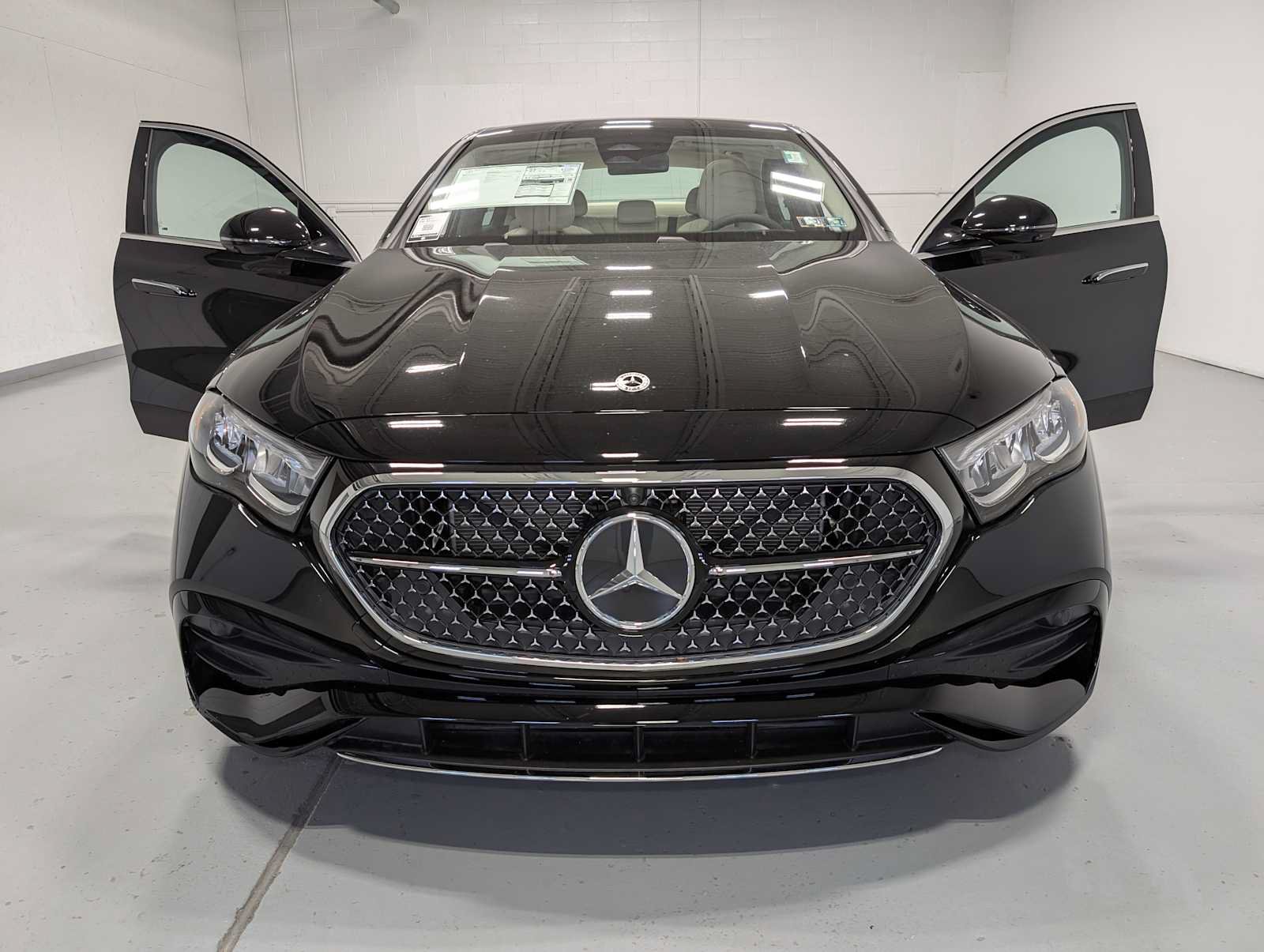 New 2026 Mercedes-Benz E 350 4MATIC Sedan image 13