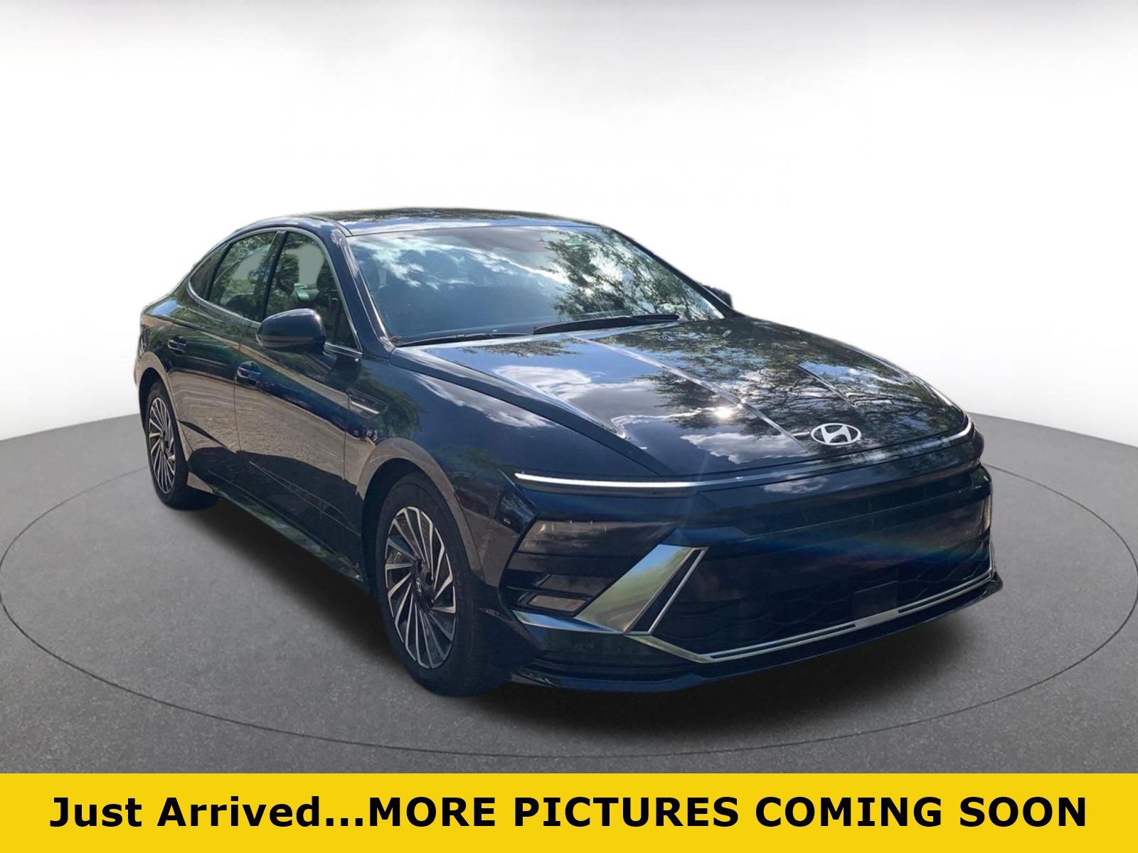 Used 2025 Hyundai Sonata SEL image 1