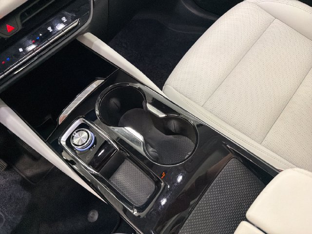 Used 2025 Buick Envision Avenir AWD/4WD image 25