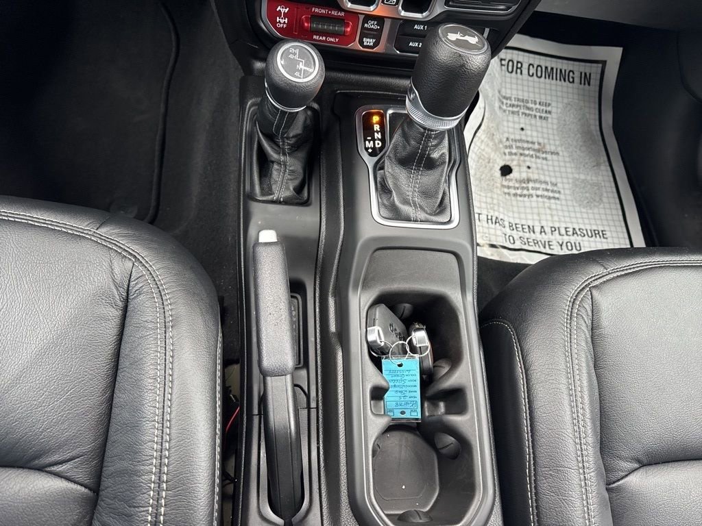 Used 2025 Jeep Wrangler Unlimited Rubicon image 26