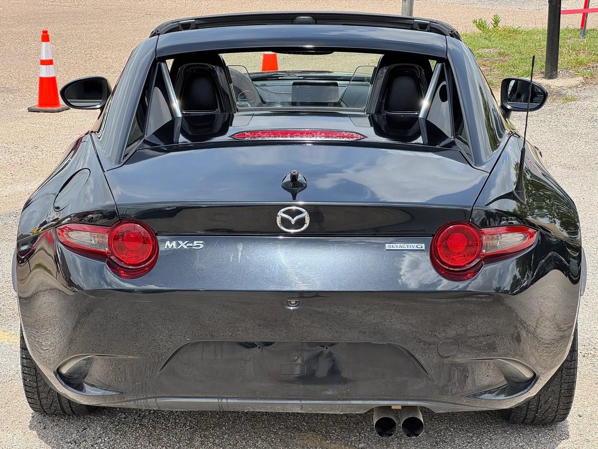 Used 2020 MAZDA MX-5 Miata RF Grand Touring RWD image 9