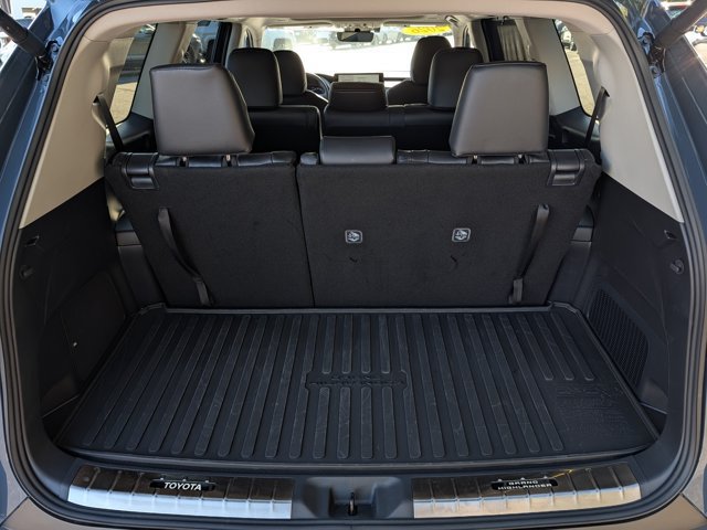 Used 2026 Toyota Grand Highlander FWD image 17