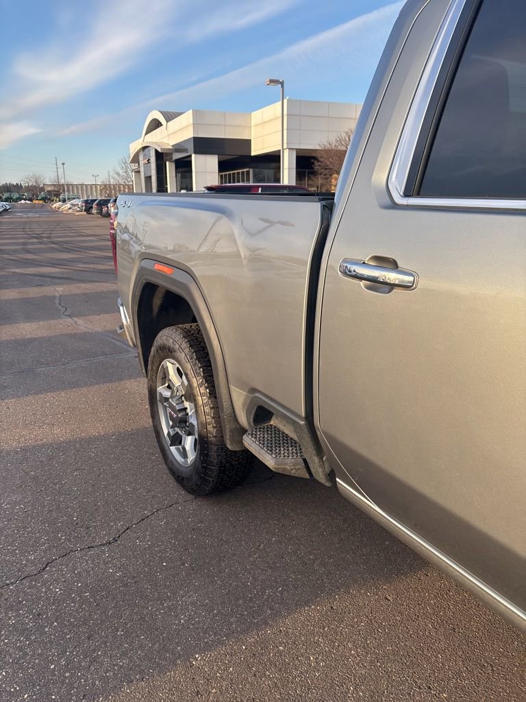 Used 2025 GMC Sierra 2500 SLT w/ SLT Convenience Package image 16