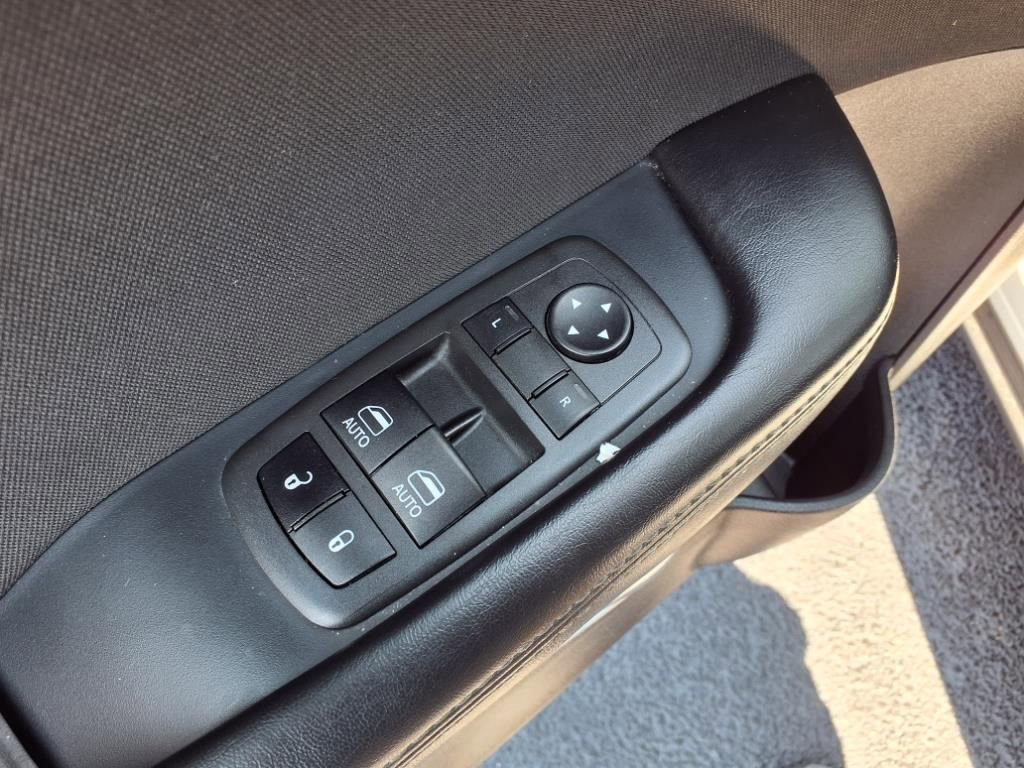 Used 2022 Dodge Challenger GT RWD image 12