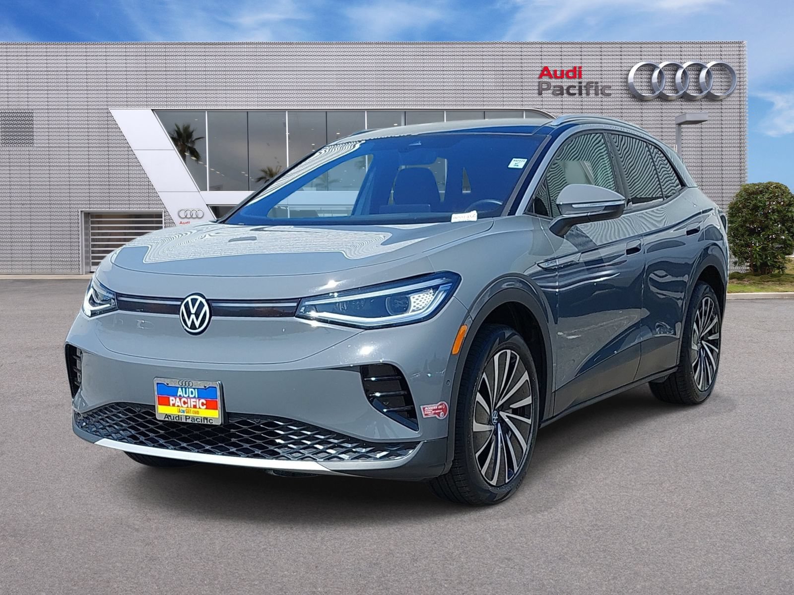 Used 2023 Volkswagen ID.4 Pro S Plus AWD/4WD image 1