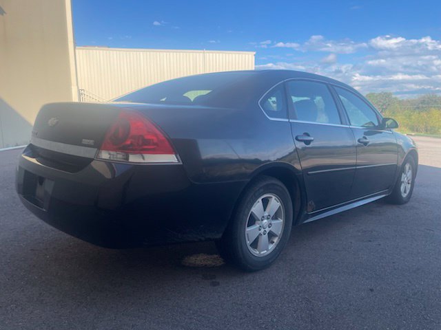 Used 2011 Chevrolet Impala LT FWD image 10