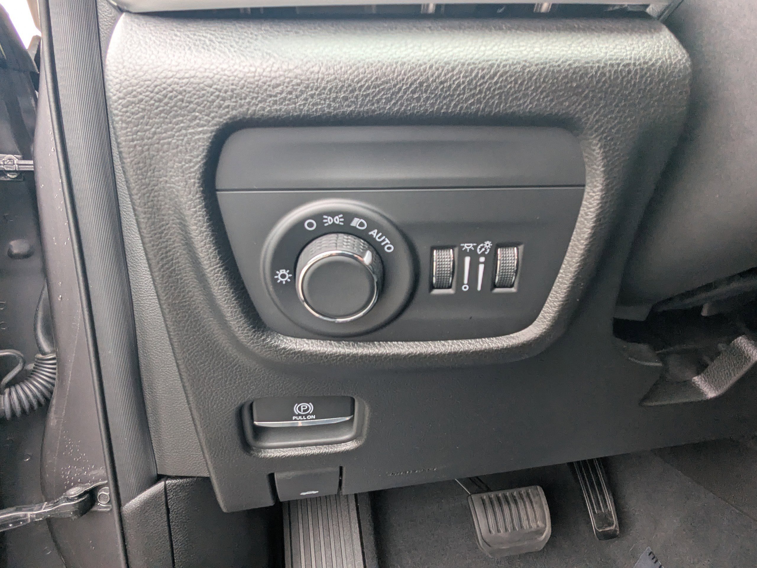 Certified 2023 Jeep Grand Cherokee Altitude image 19