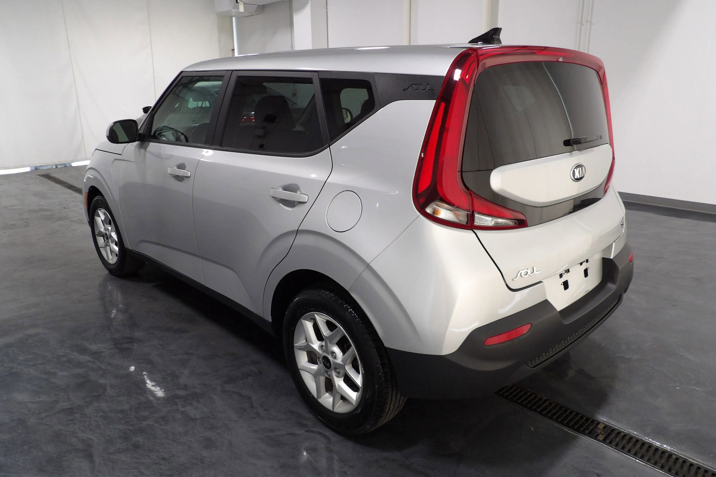 Used 2021 Kia Soul S FWD image 6