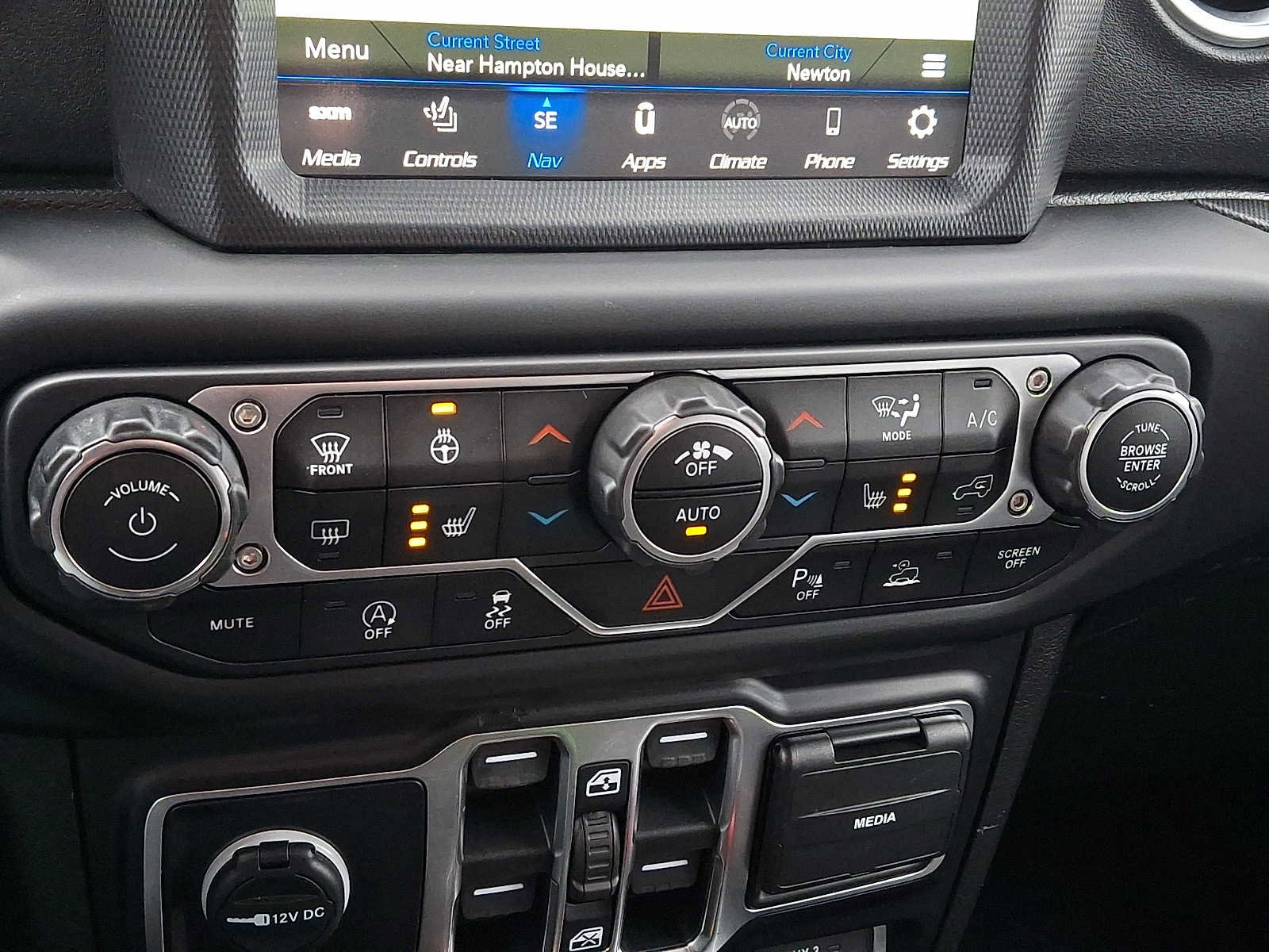 Used 2020 Jeep Gladiator Rubicon AWD/4WD image 15