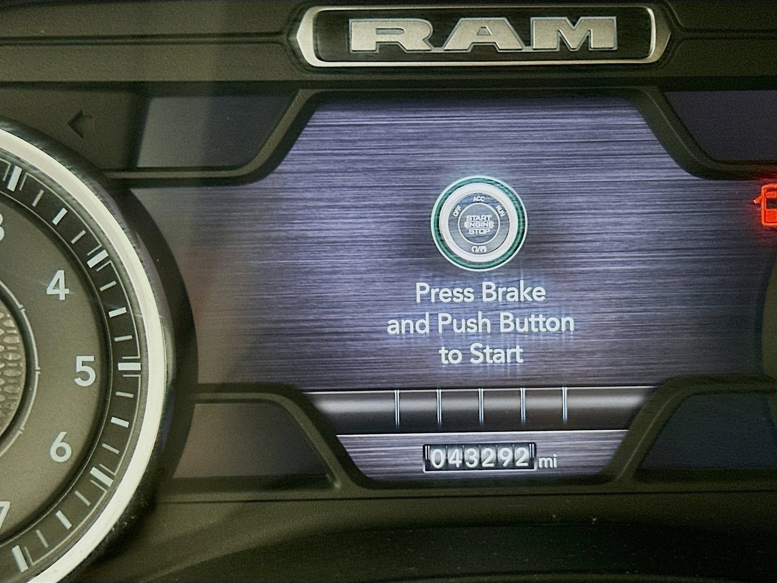 Used 2023 RAM 1500 Laramie AWD/4WD image 12