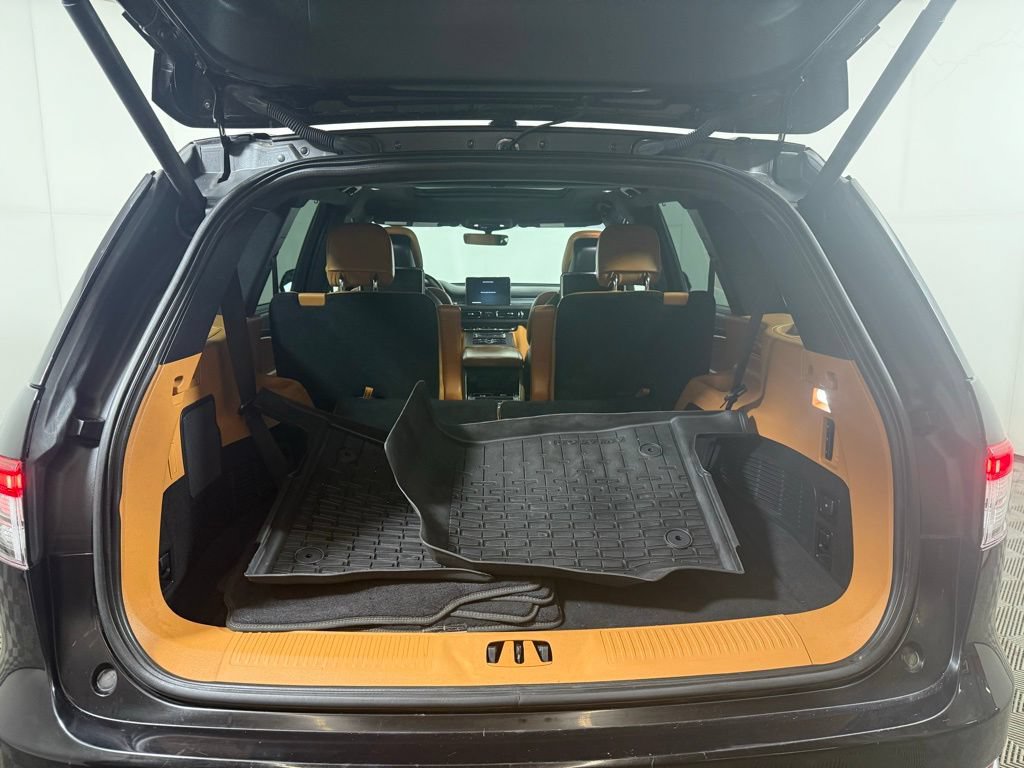 Certified 2023 Lincoln Aviator Black Label w/ Dynamic Handling Package AWD/4WD image 27