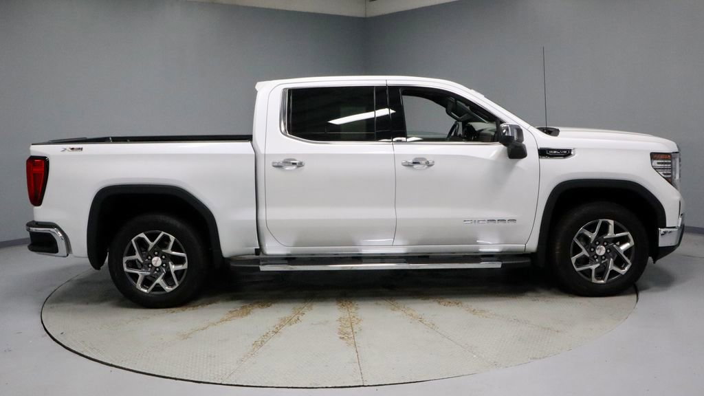 Used 2023 GMC Sierra 1500 SLT w/ SLT Premium Package AWD/4WD image 13