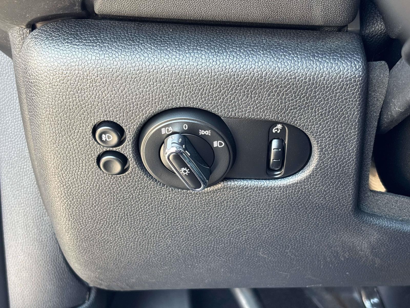 Used 2019 MINI Cooper S w/ Storage Package FWD image 28