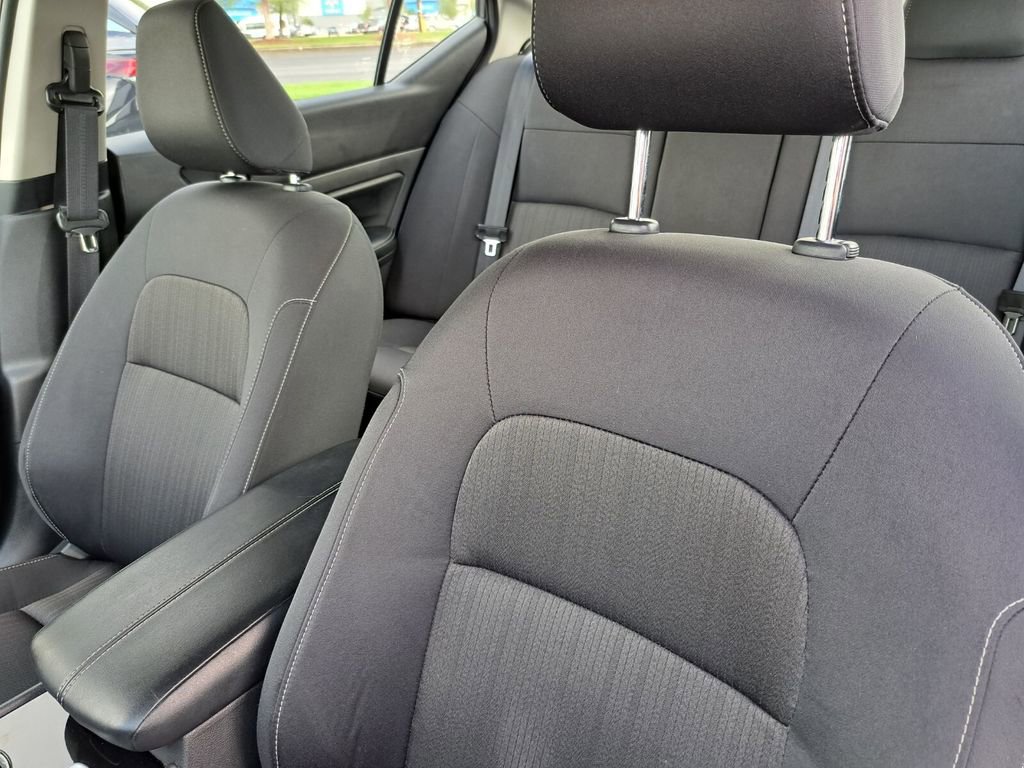 Used 2024 Nissan Altima 2.5 SV FWD image 19