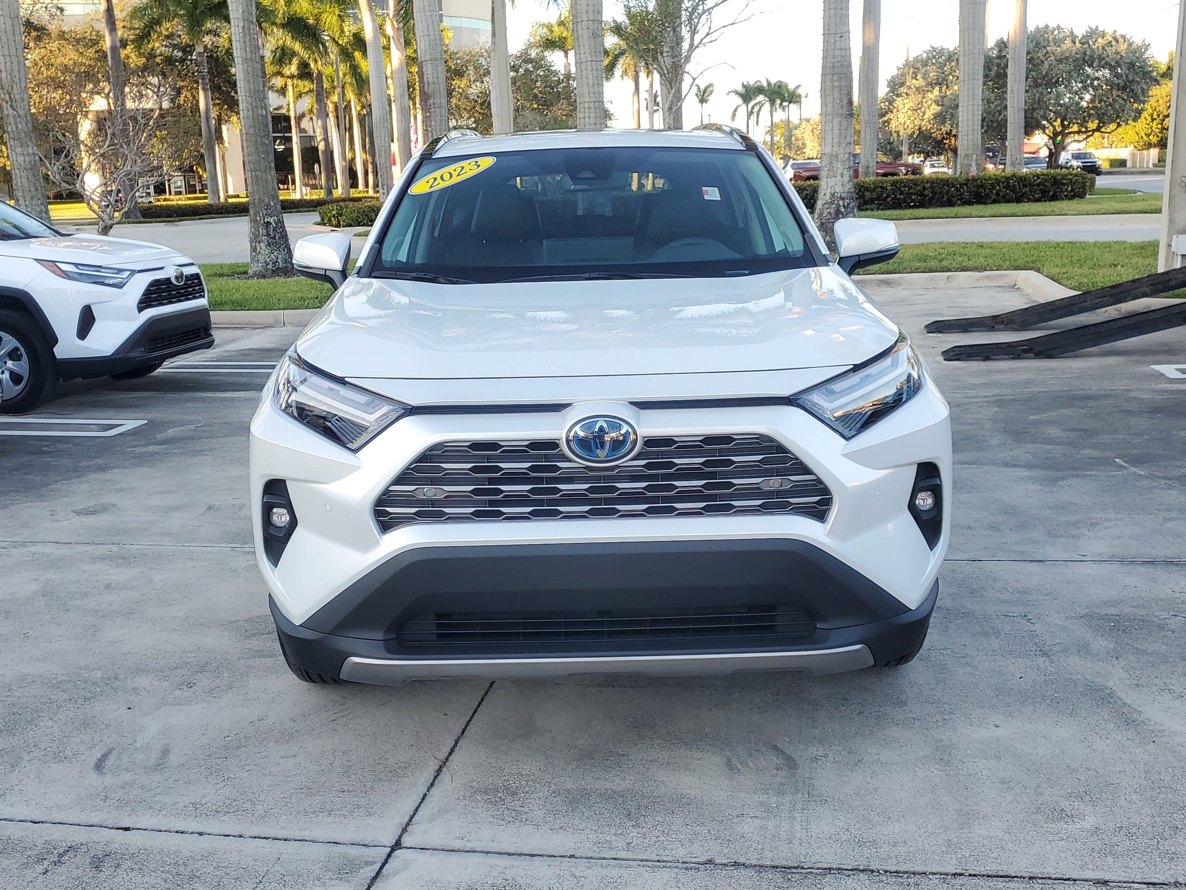 Used 2023 Toyota RAV4 Limited image 8