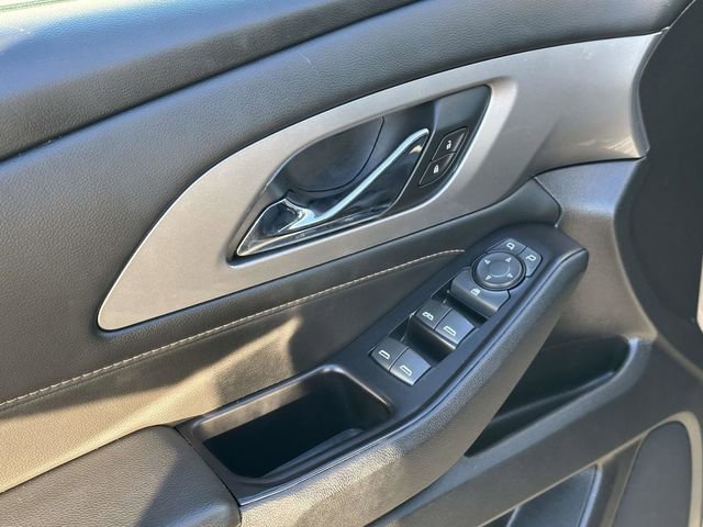 Used 2019 Chevrolet Traverse LT image 16
