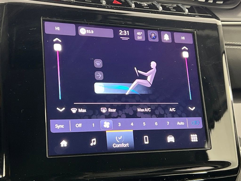 Used 2023 Jeep Grand Cherokee Laredo image 33