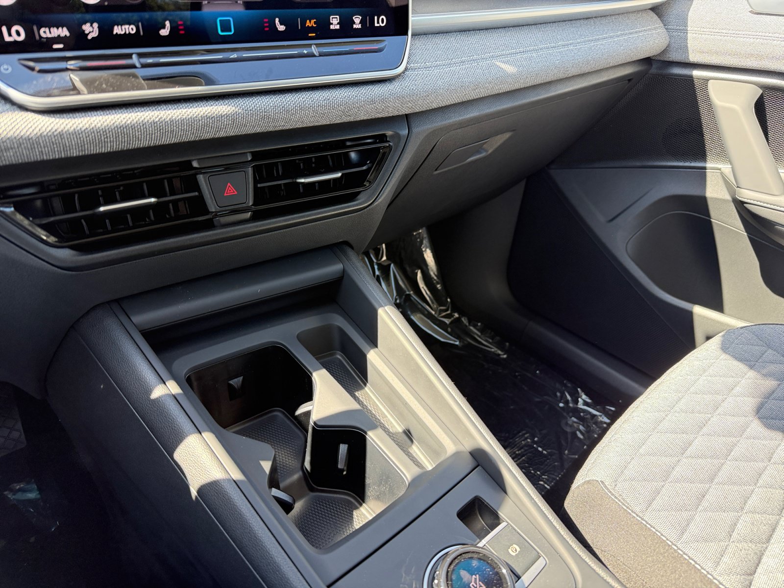 New 2026 Volkswagen Tiguan S FWD image 13