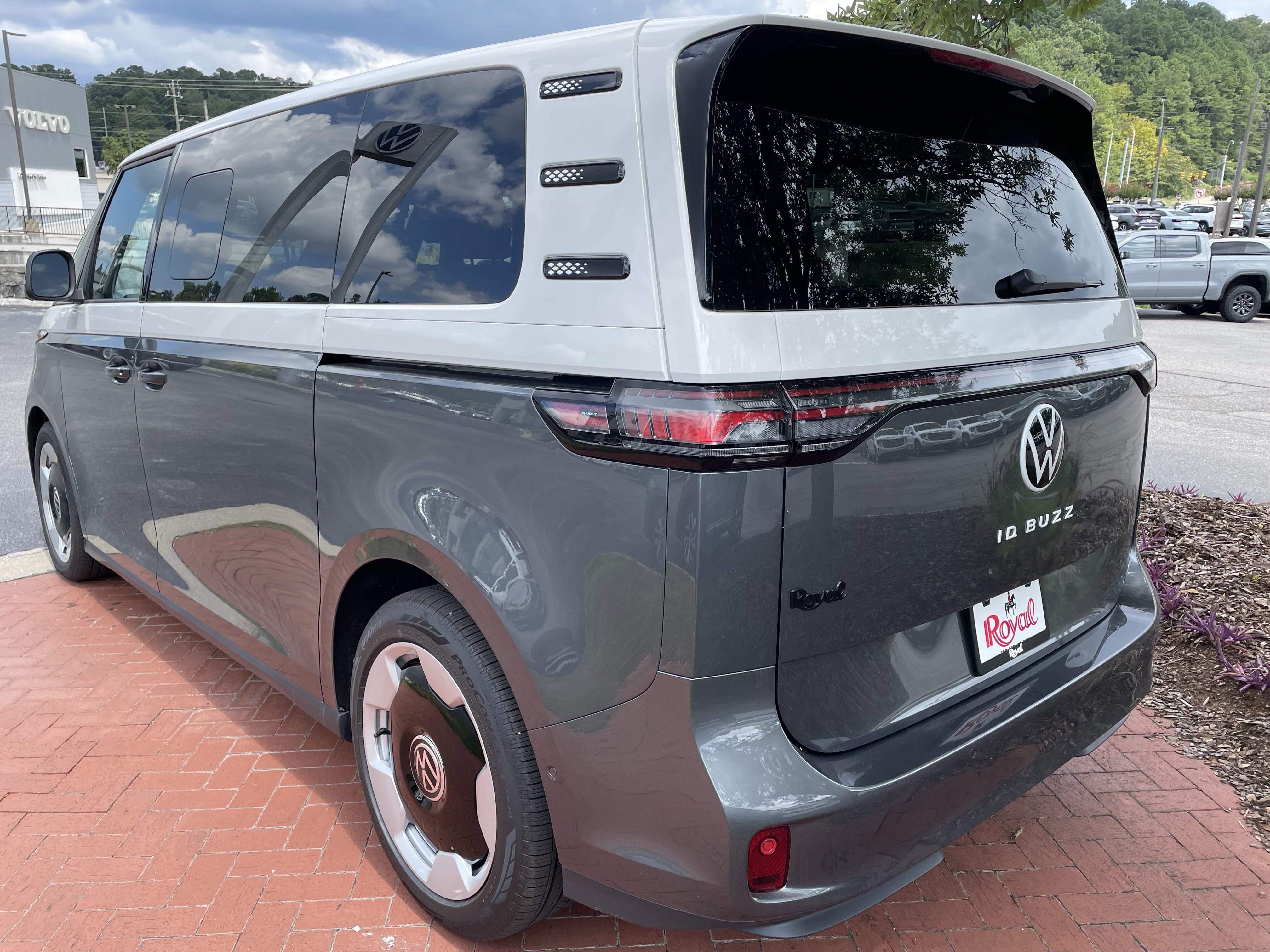 New 2025 Volkswagen ID. Buzz Pro S Plus image 6