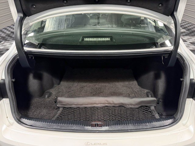 Used 2017 Lexus IS 300 300 AWD Sedan w/ Navigation System Package image 39