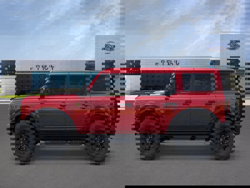 New 2026 Ford Bronco Badlands w/ Sasquatch Package image 3