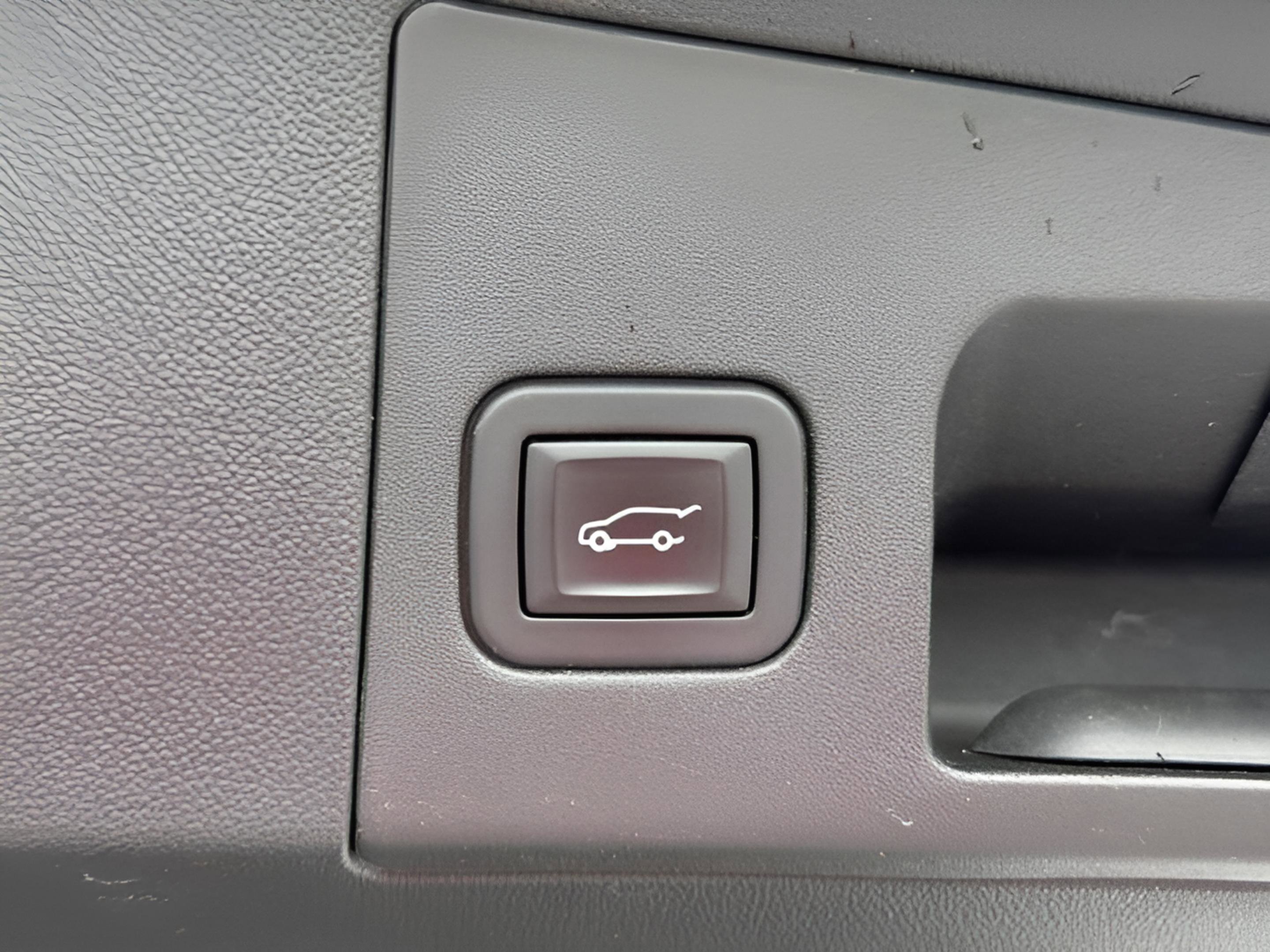 Used 2017 Cadillac XT5 Luxury image 9