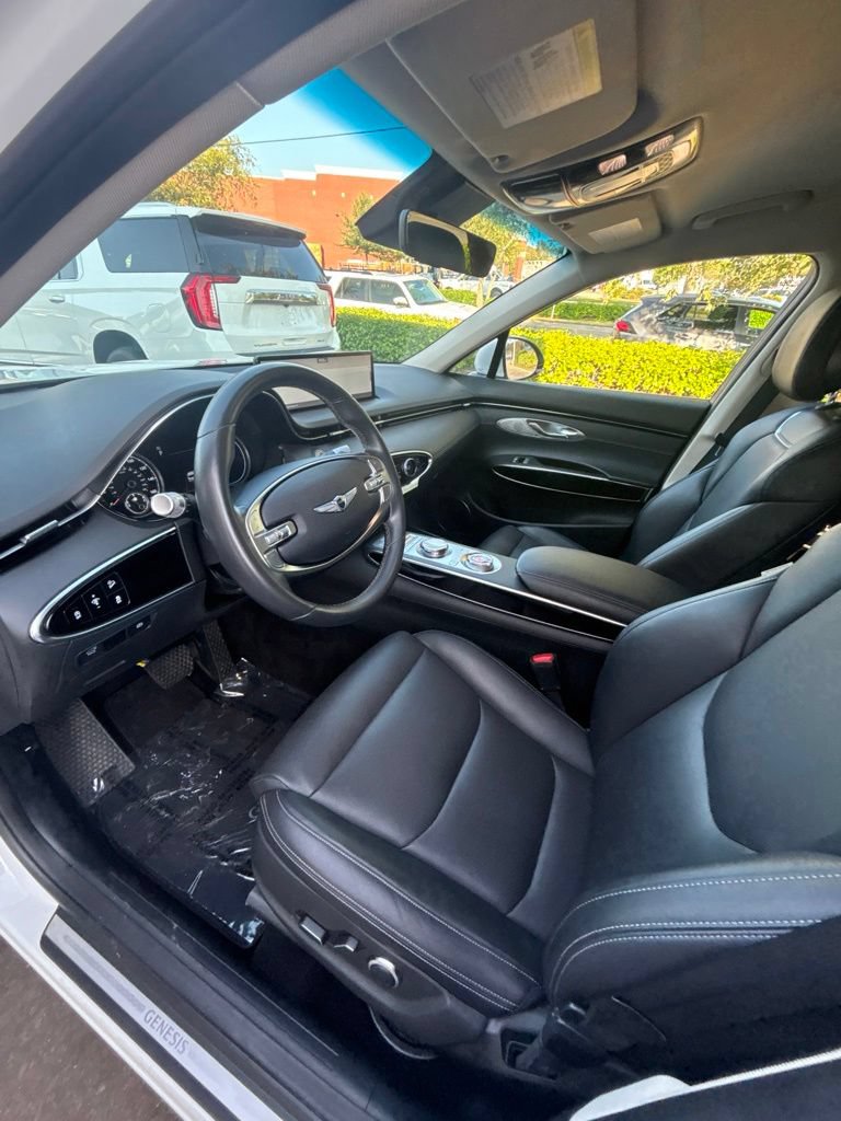 Used 2025 Genesis GV70 2.5T AWD/4WD image 12