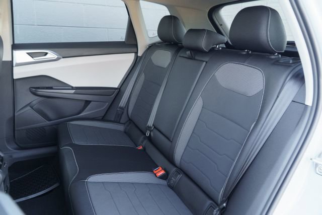 New 2026 Volkswagen Taos SE AWD/4WD image 9