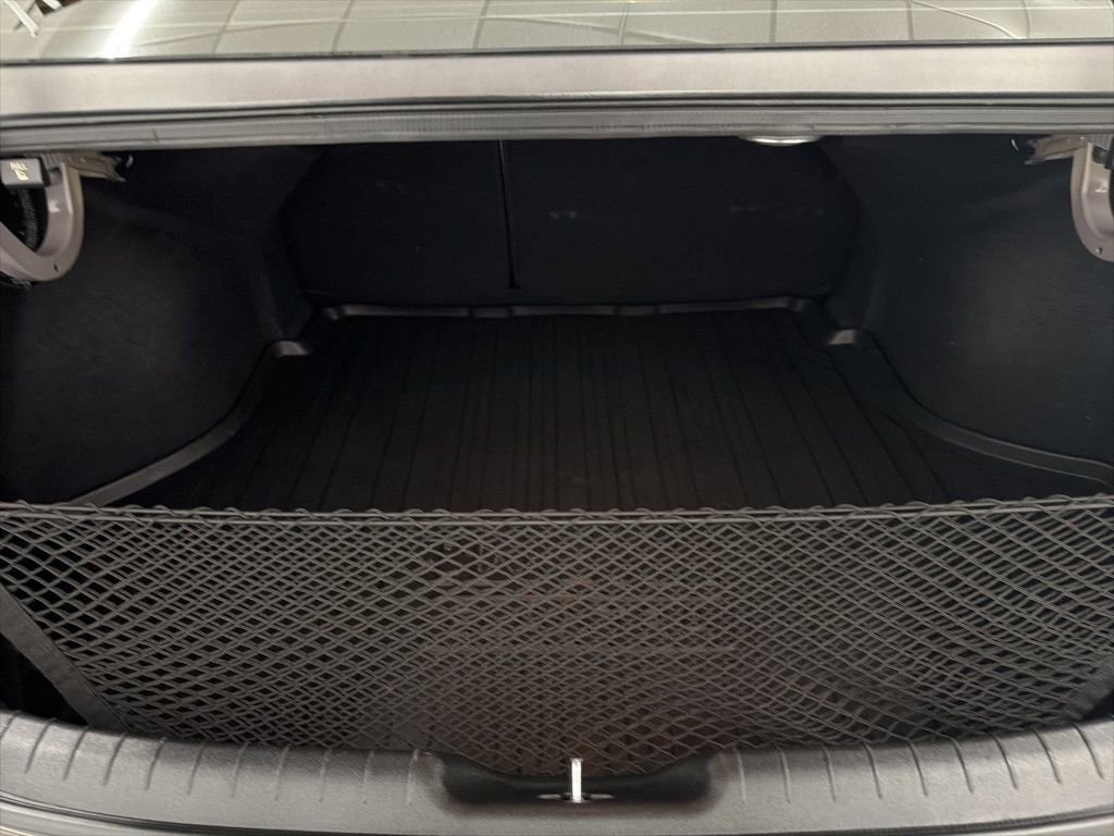 Used 2023 Hyundai Elantra Limited image 24