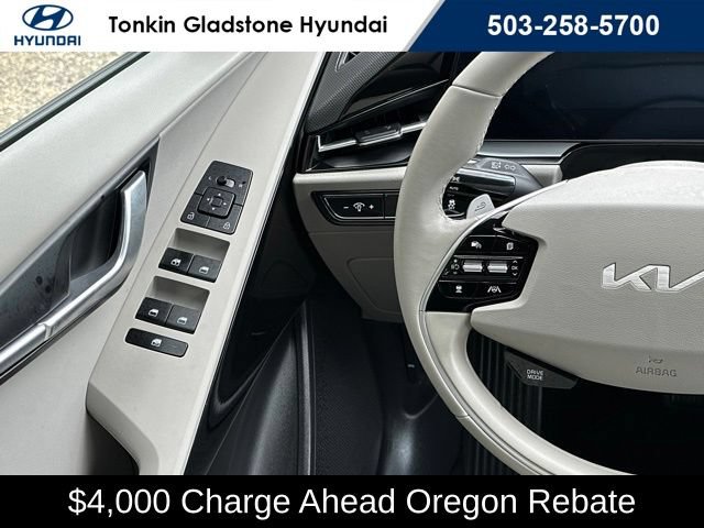 Used 2023 Kia Niro Wind FWD image 29