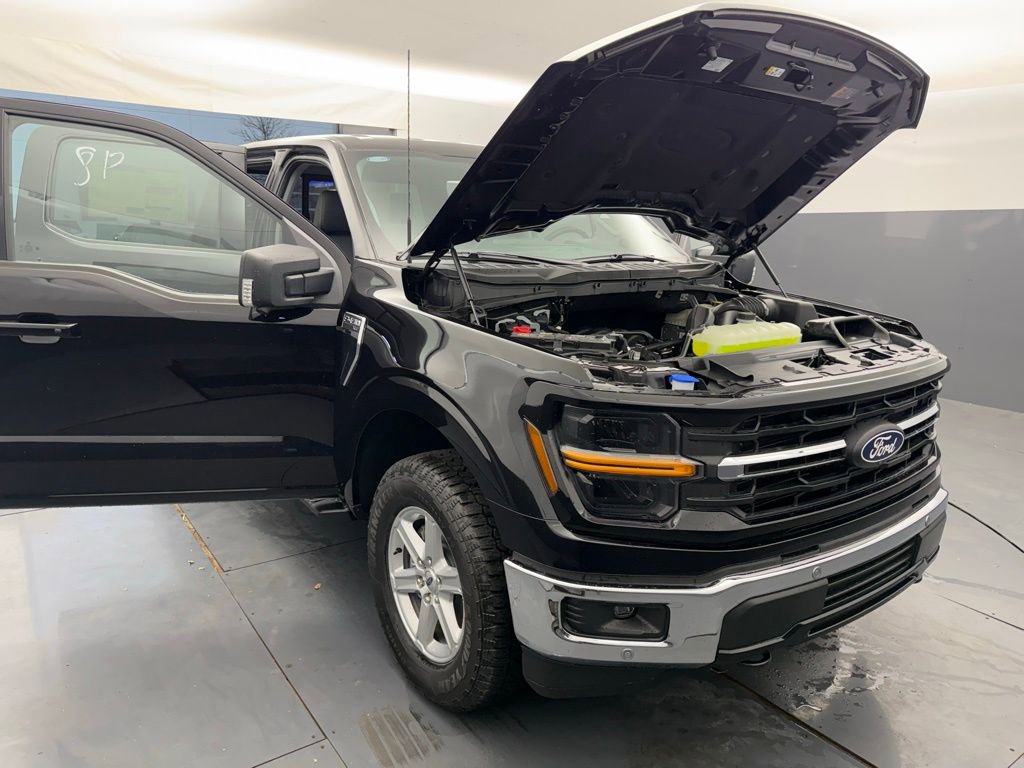 New 2026 Ford F150 XLT w/ Equipment Group 302A MID image 14