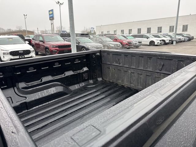 Used 2024 Chevrolet Colorado Z71 w/ Z71 Convenience Package 2 image 18