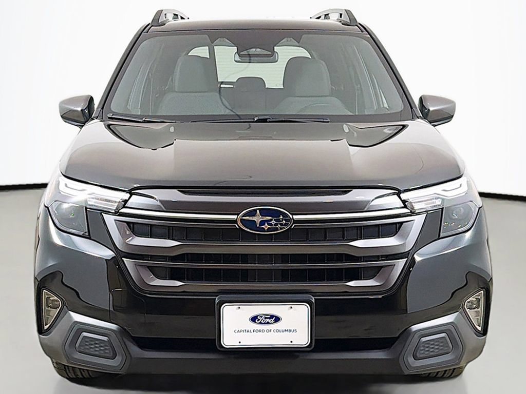 Used 2025 Subaru Forester Premium AWD/4WD image 13