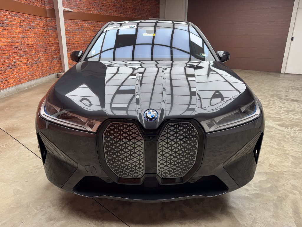 Certified 2023 BMW iX M60 w/ Executive Package AWD/4WD image 8