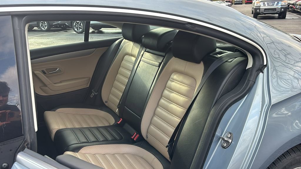 Used 2013 Volkswagen CC Sport image 26
