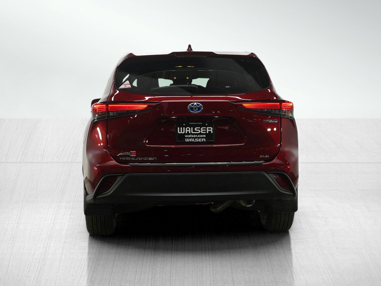 Used 2021 Toyota Highlander XLE image 4