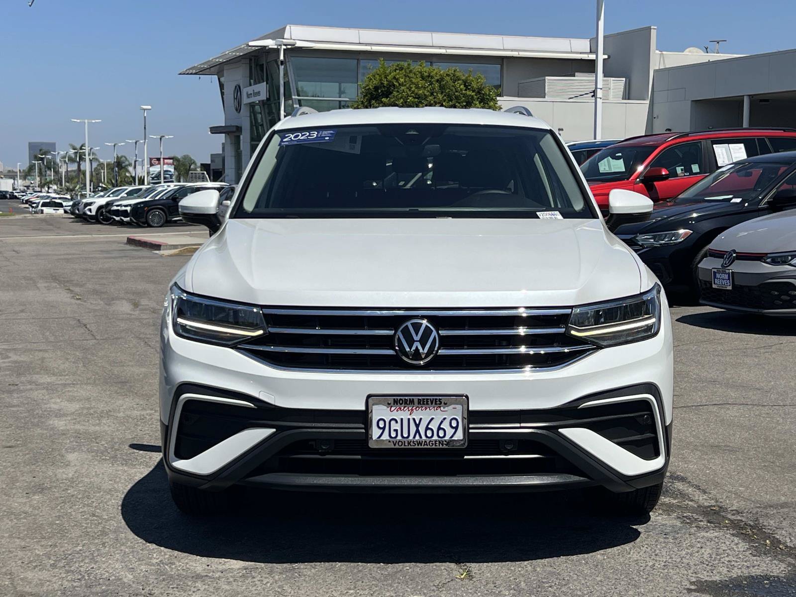 Certified 2023 Volkswagen Tiguan SE FWD image 4