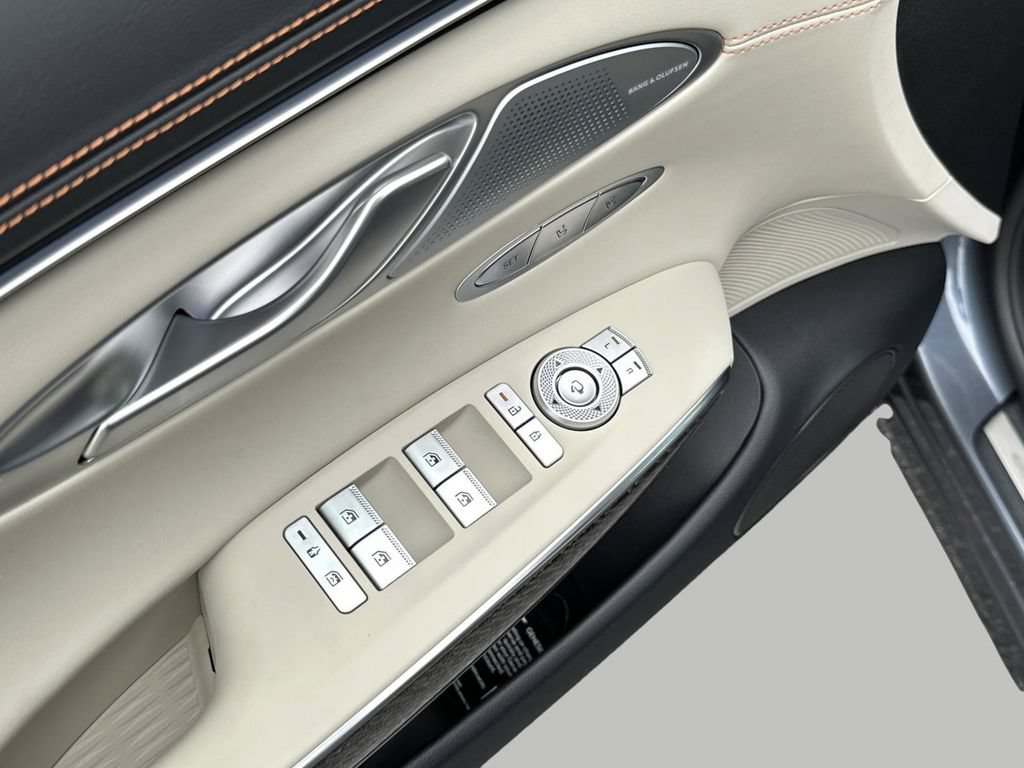 New 2026 Genesis GV70 3.5T Sport Prestige AWD/4WD image 15