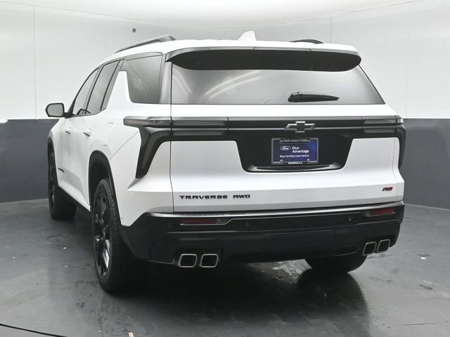 Used 2024 Chevrolet Traverse RS w/ LPO, Floor Liner Package image 6