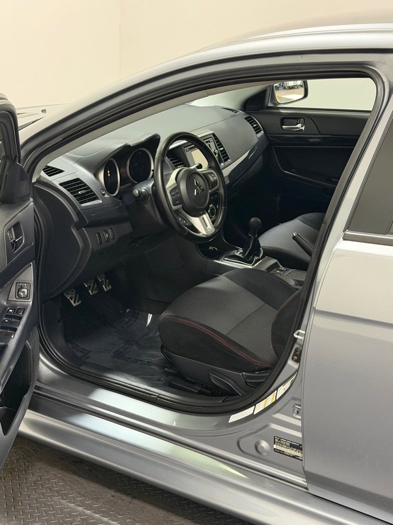 Used 2014 Mitsubishi Lancer Evolution GSR image 8