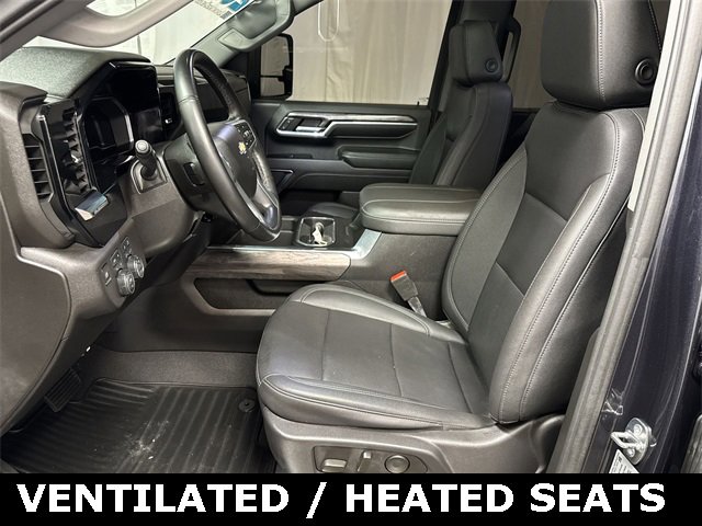 Used 2024 Chevrolet Silverado 3500 LTZ w/ LTZ Plus Package image 10