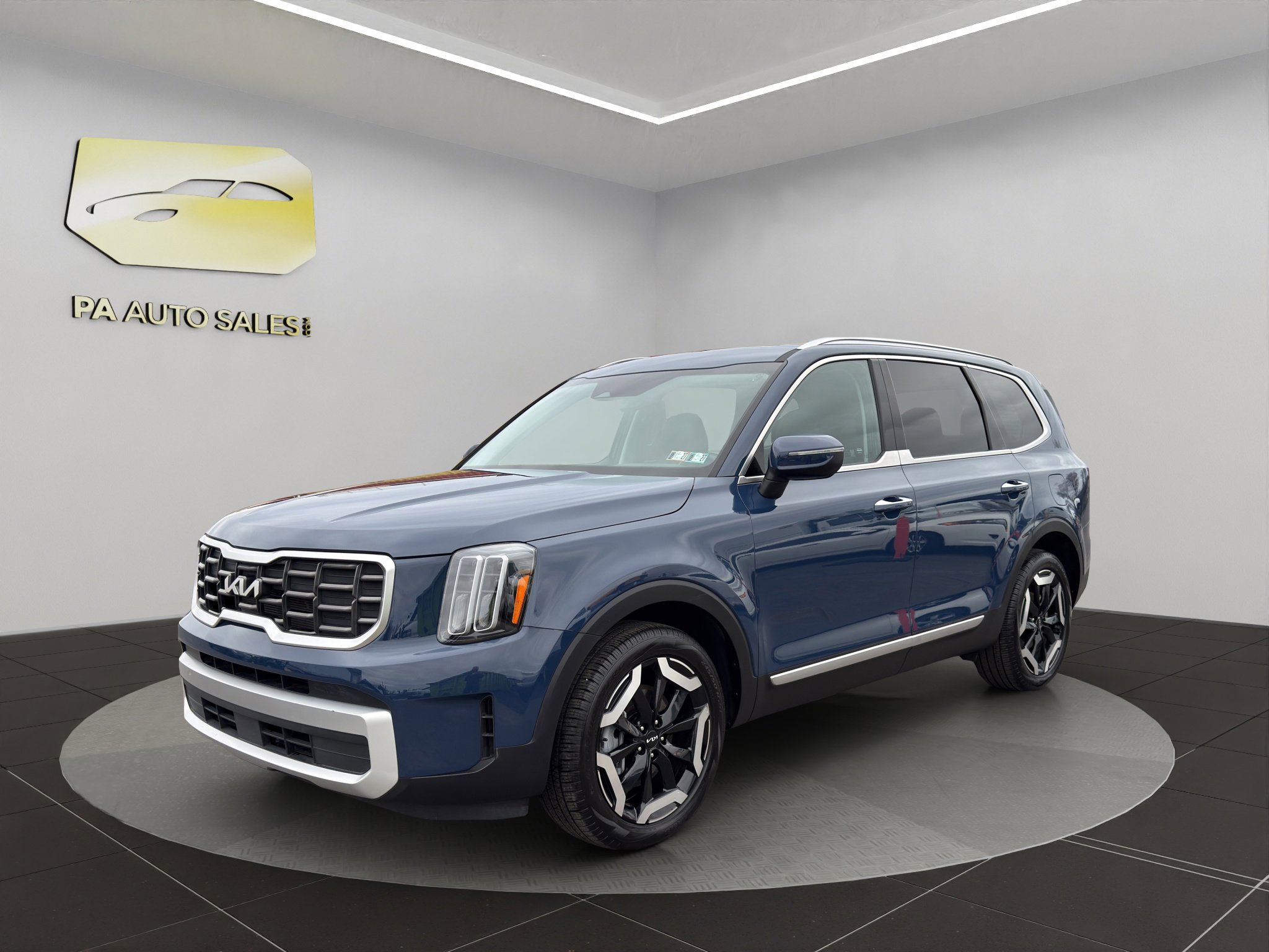 Used 2025 Kia Telluride S image 3