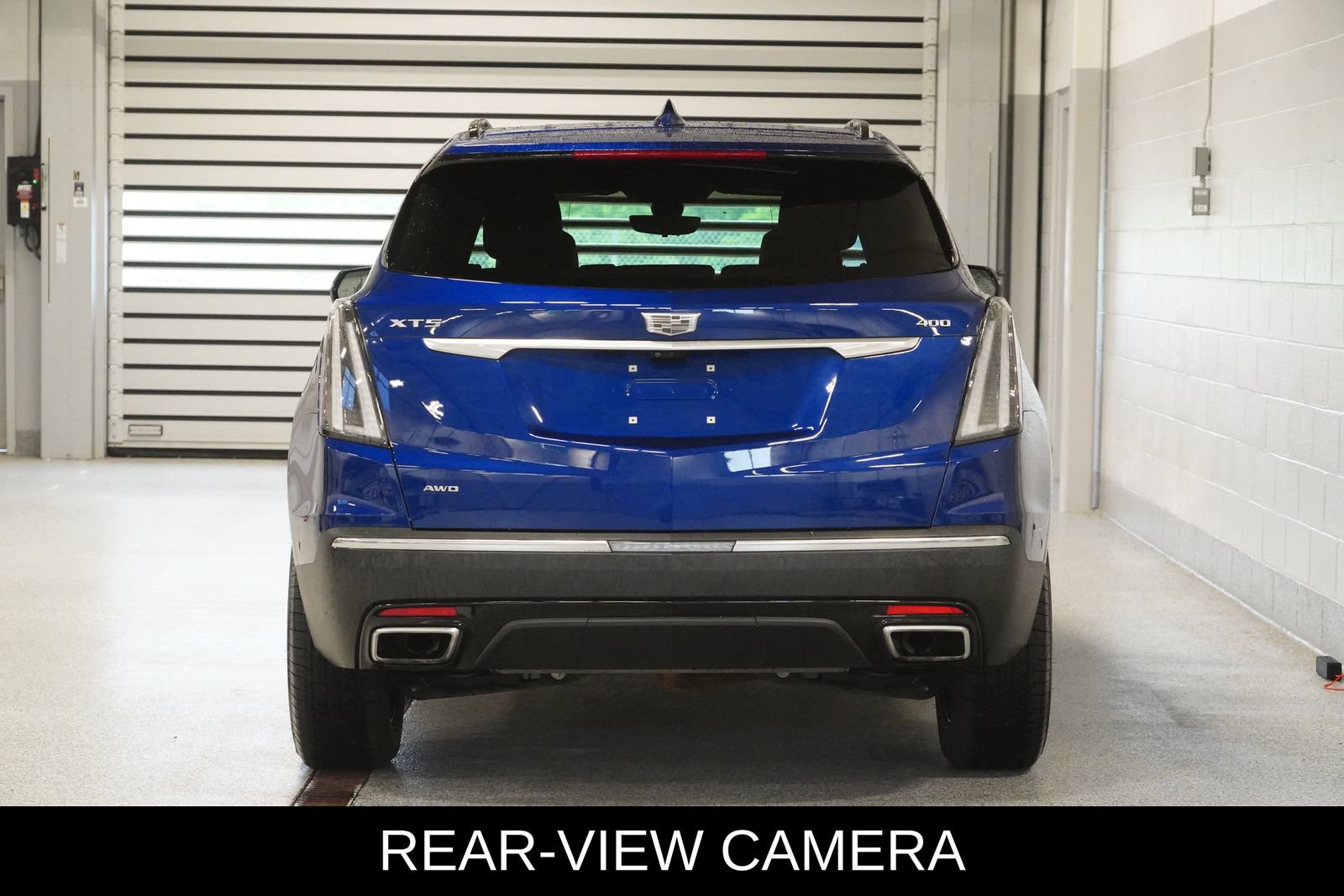 Used 2023 Cadillac XT5 Sportv w/ Technology Package AWD/4WD image 5