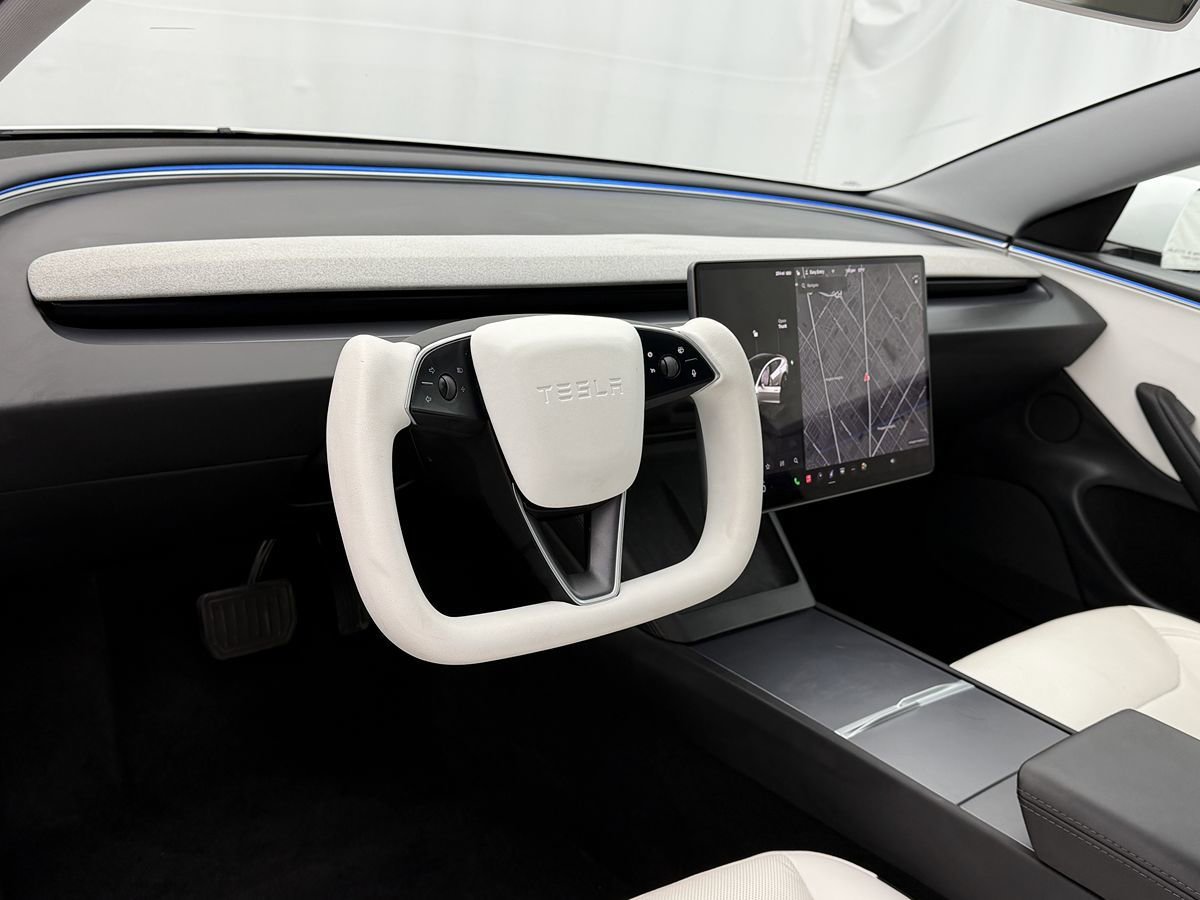 Used 2025 Tesla Model 3 Long Range AWD/4WD image 8