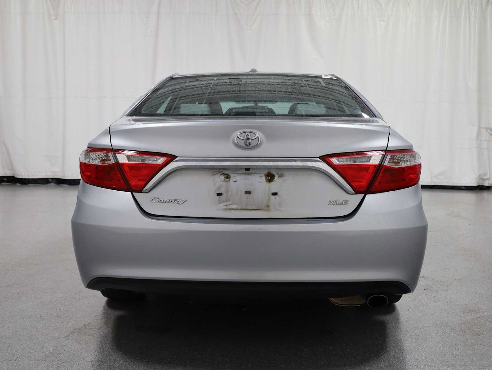 Used 2017 Toyota Camry XLE w/ Moonroof Package FWD image 7