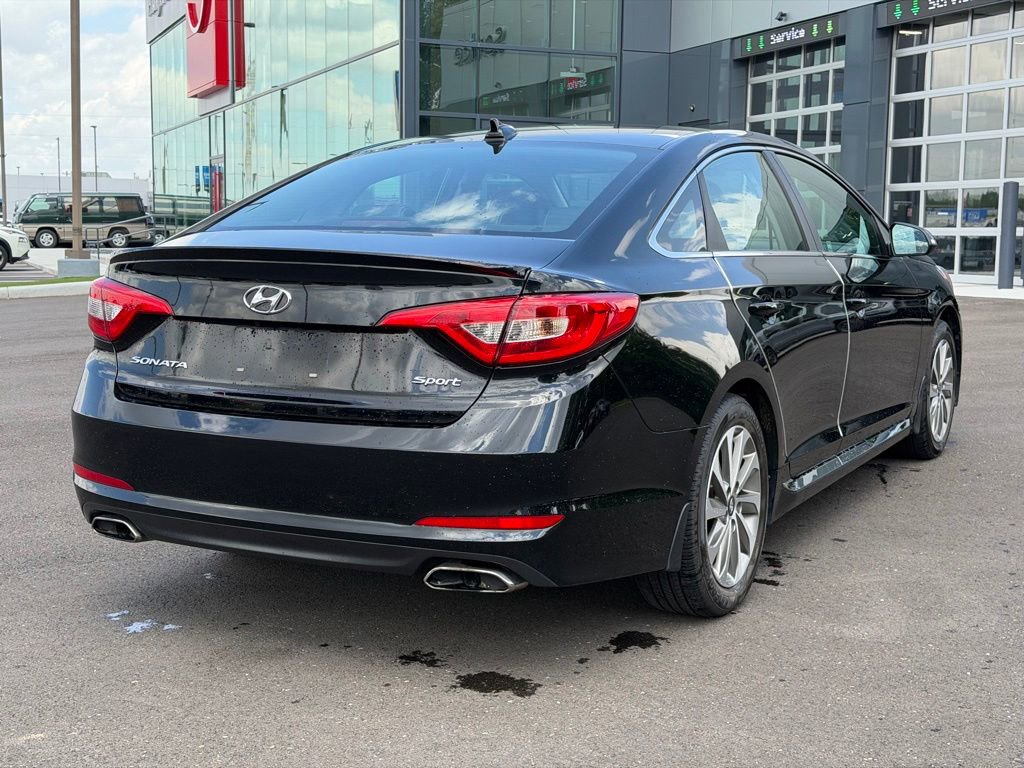 Used 2016 Hyundai Sonata Sport w/ Cargo Package FWD image 5