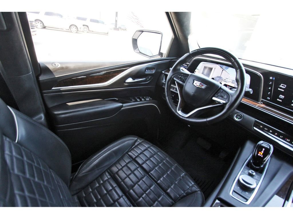 Used 2021 Cadillac Escalade ESV Sport Platinum w/ Heavy-Duty Trailer Package AWD/4WD image 8