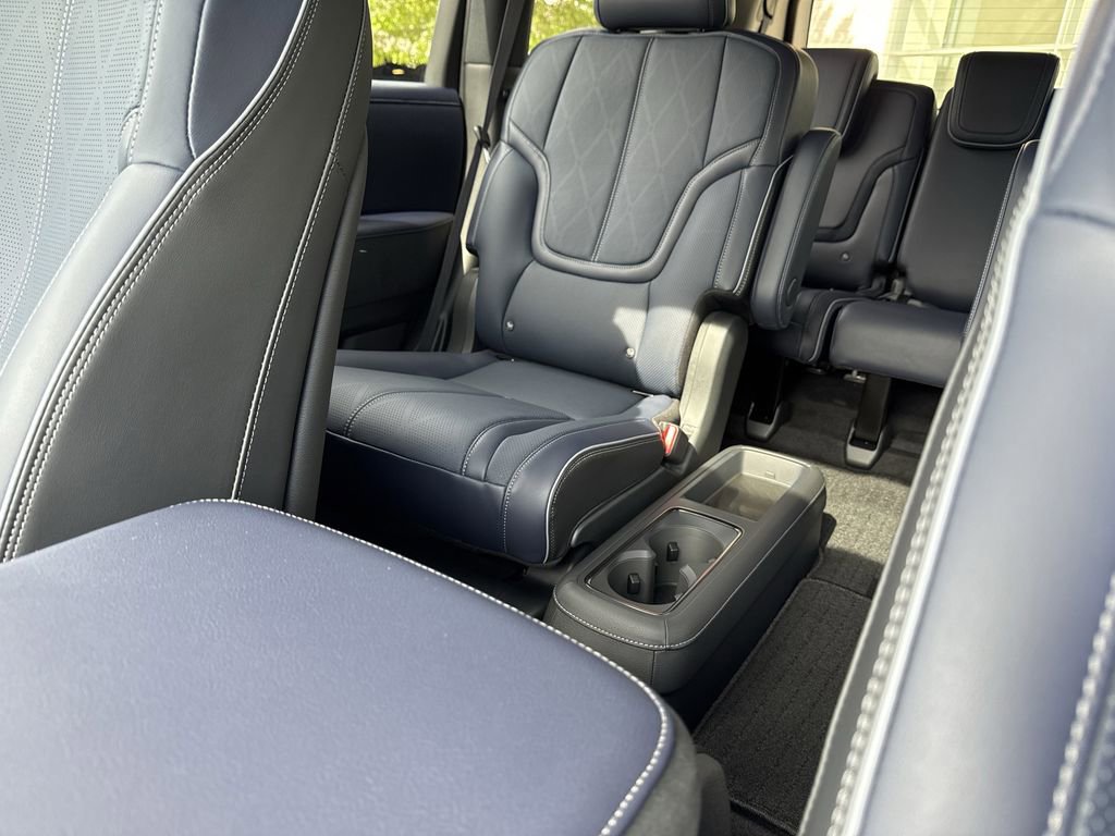 New 2026 INFINITI QX80 4WD w/ Sport Exterior Package image 35